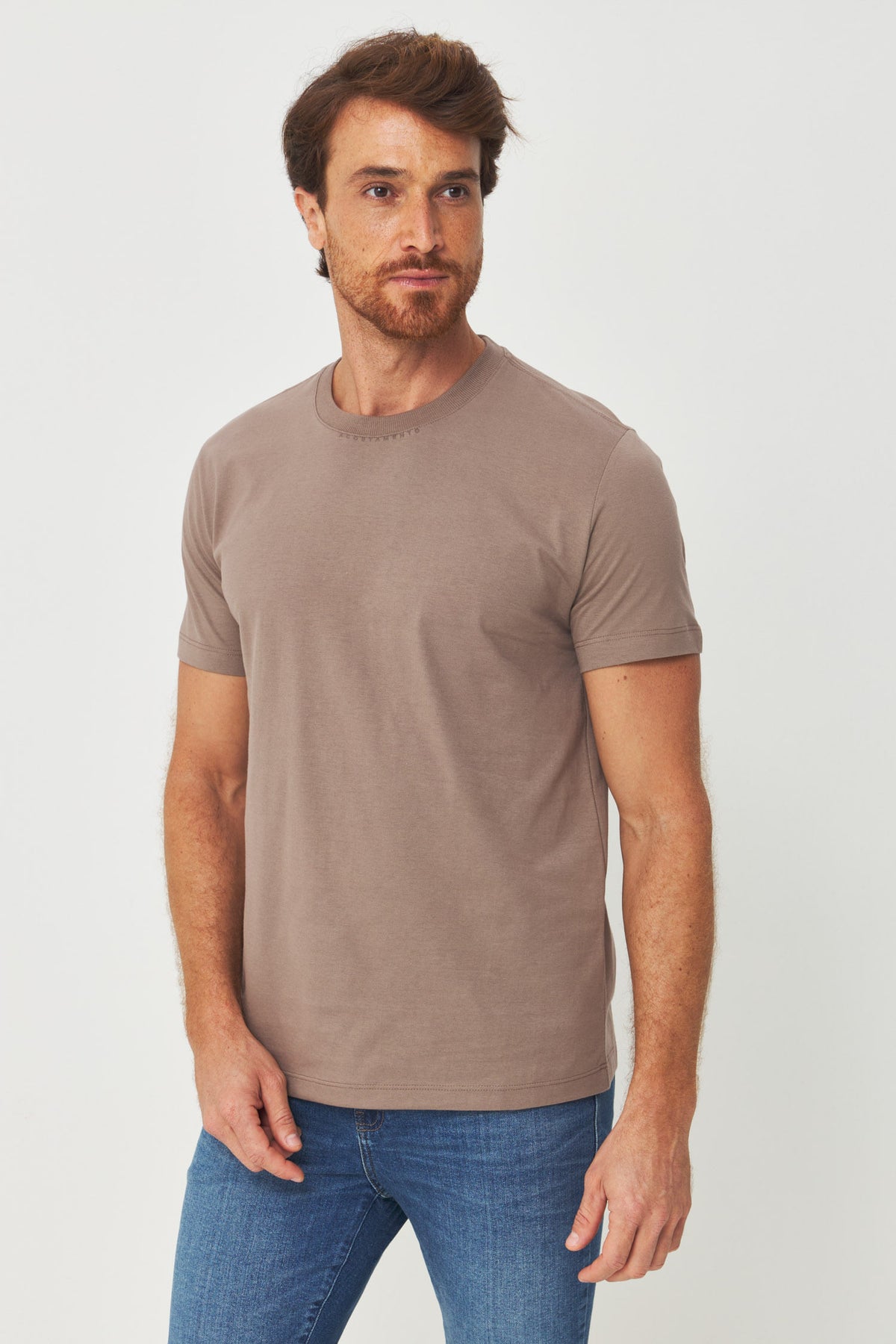 Camiseta Minimalista Silk Gola Masculina Acostamento Capuccino