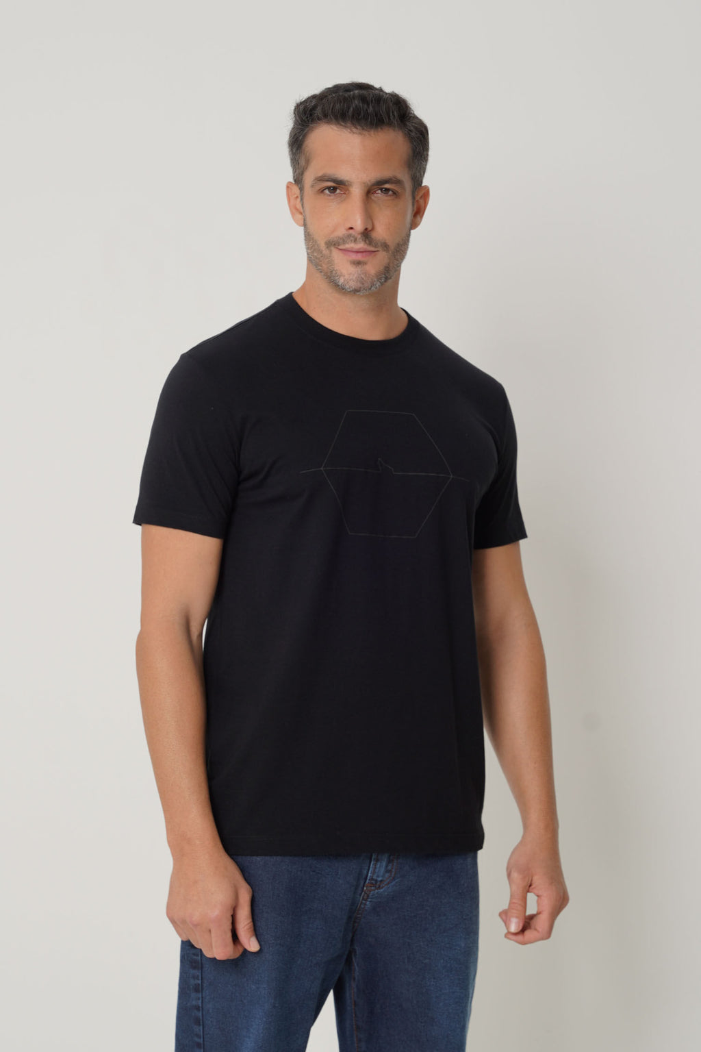 Camiseta Wolf Hexagon Masculina Acostamento Preto