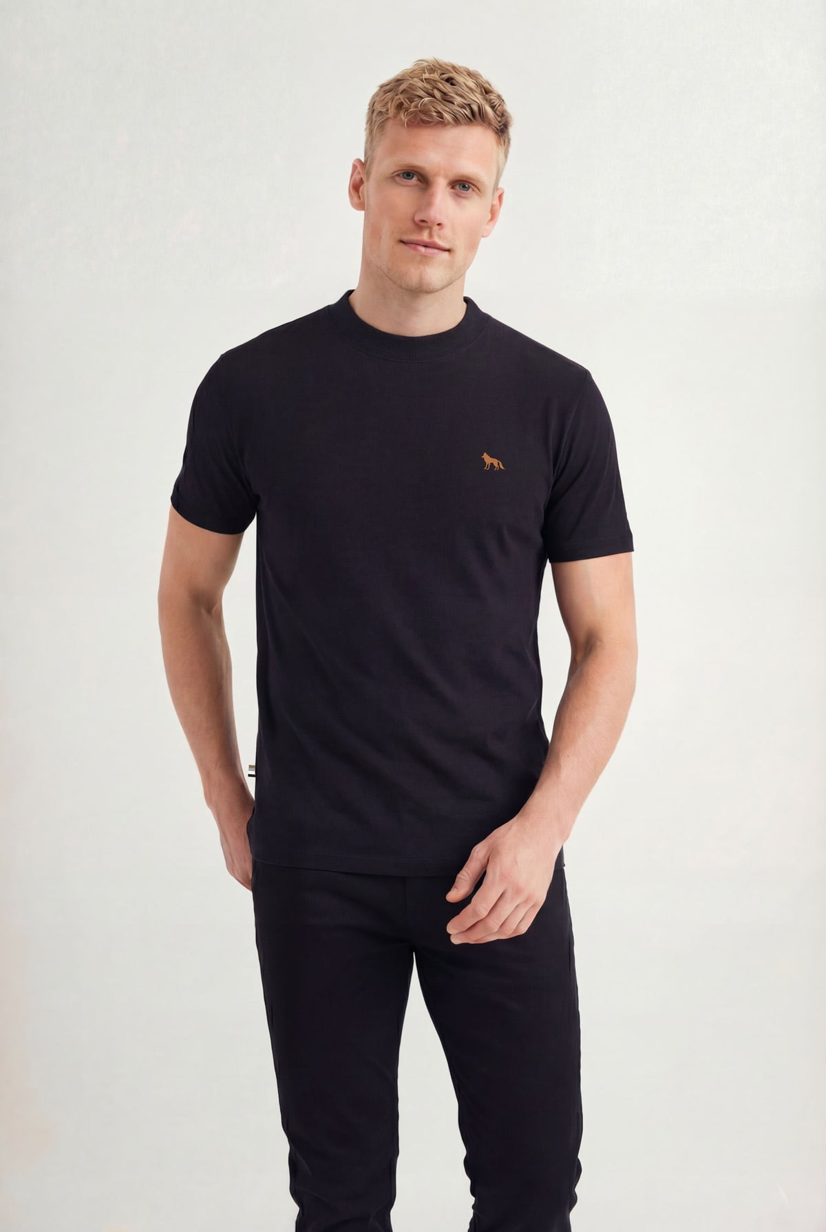 Camiseta Logo Bordado Masculina Acostamento Preto