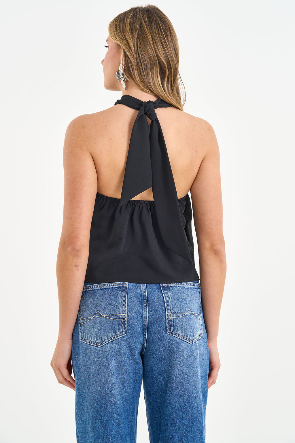 Blusa Fluida com Amarração nas Costas ACT Feminino
 Preto