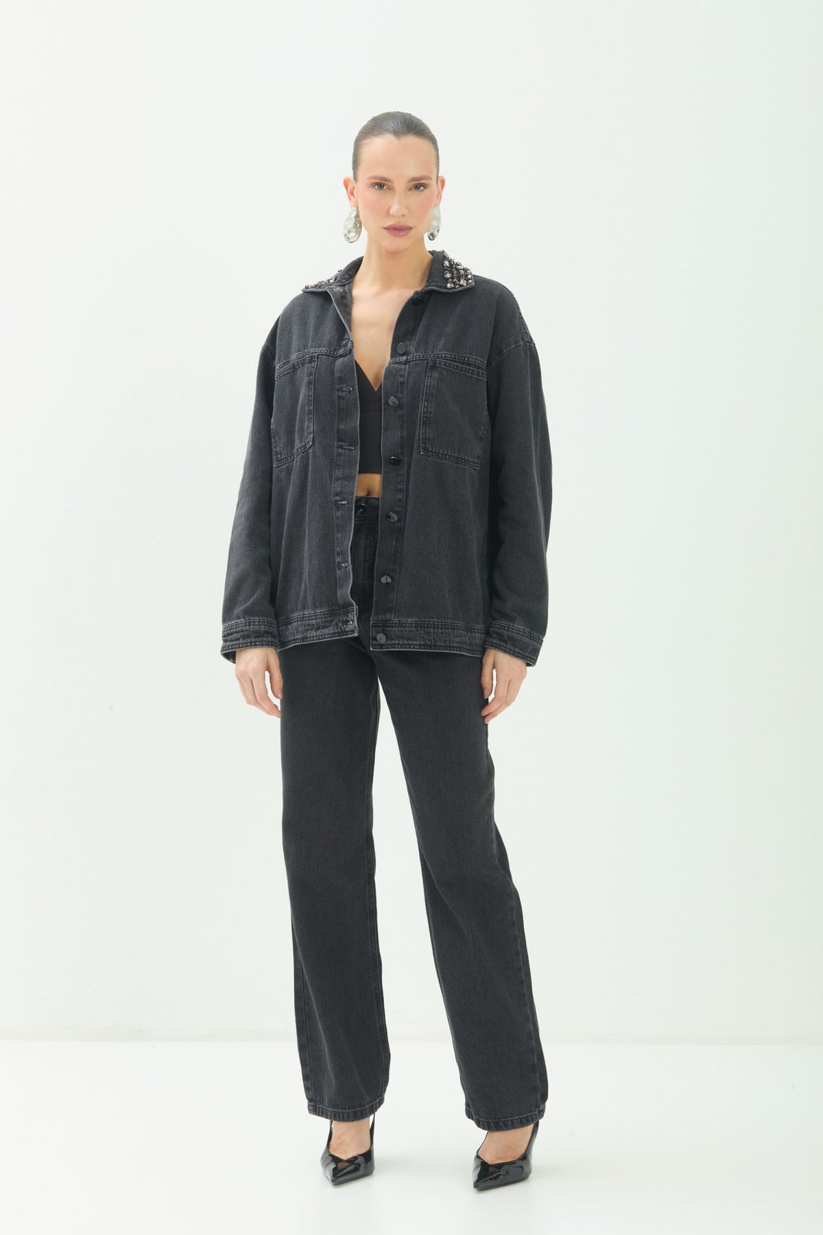 Jaqueta Jeans Trucker Utilitária ACT Feminina Jeans Escuro