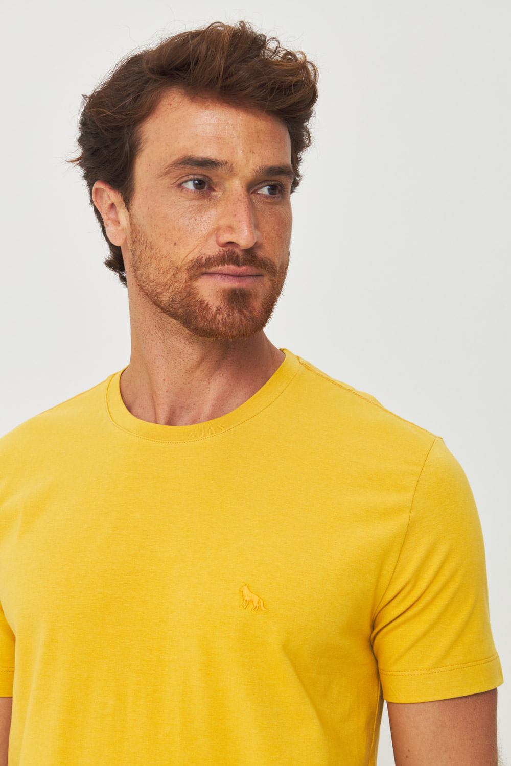 Camiseta Essential Lobo Masculina Acostamento Amarelo Ocre