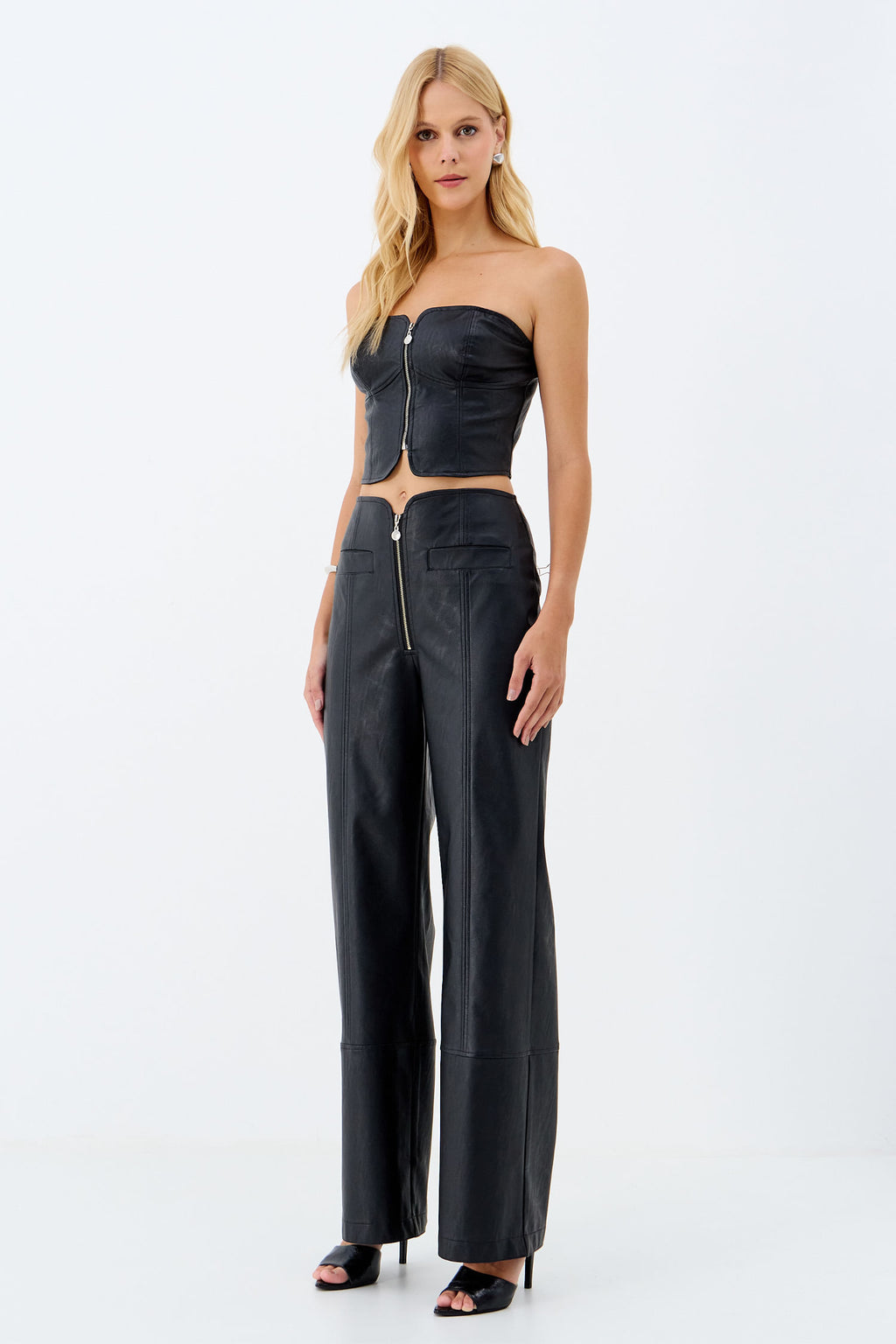 Top Sem Alça PU com Zíper Frontal ACT Feminino Hot Red