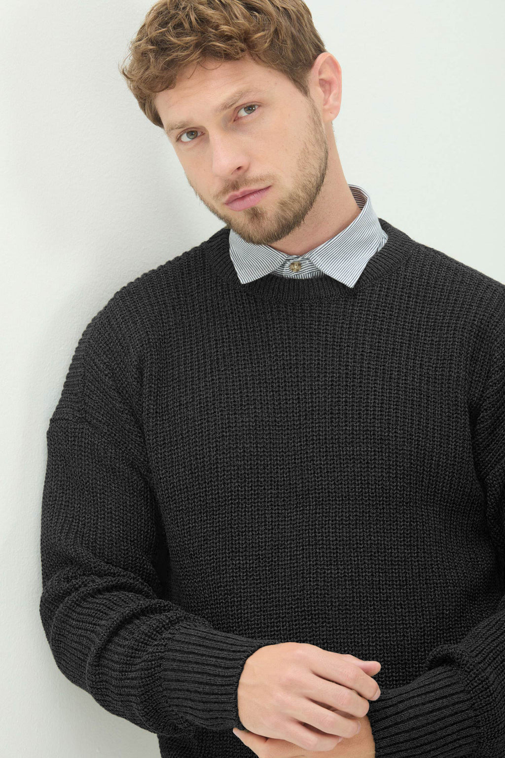 Suéter Tricot Gola Redonda Masculino Acostamento Preto