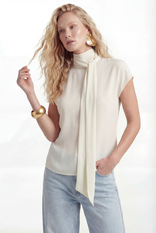 Blusa Manga Curta Com Lenço ACT Feminina Off White