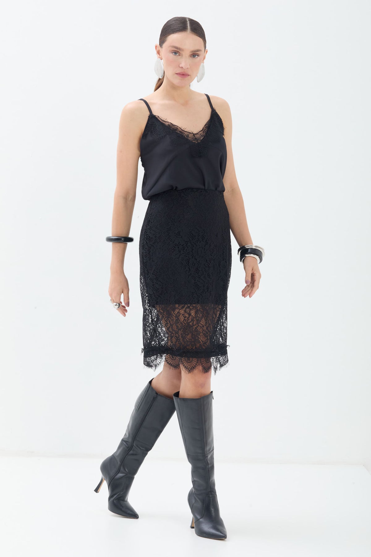 Saia Sofisticada ACT Feminino Preto