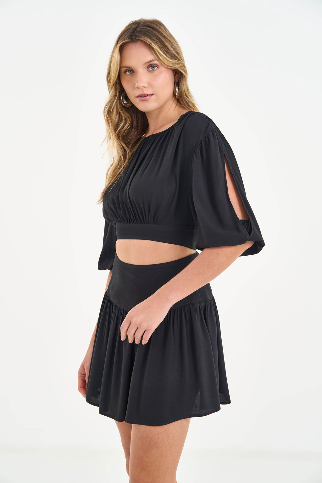 Vestido Resort Curto Vazado Franzido ACT Feminino Preto