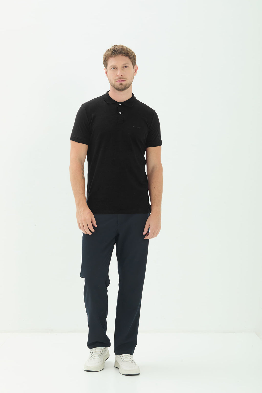 Polo Básica Masculina Acostamento Preto