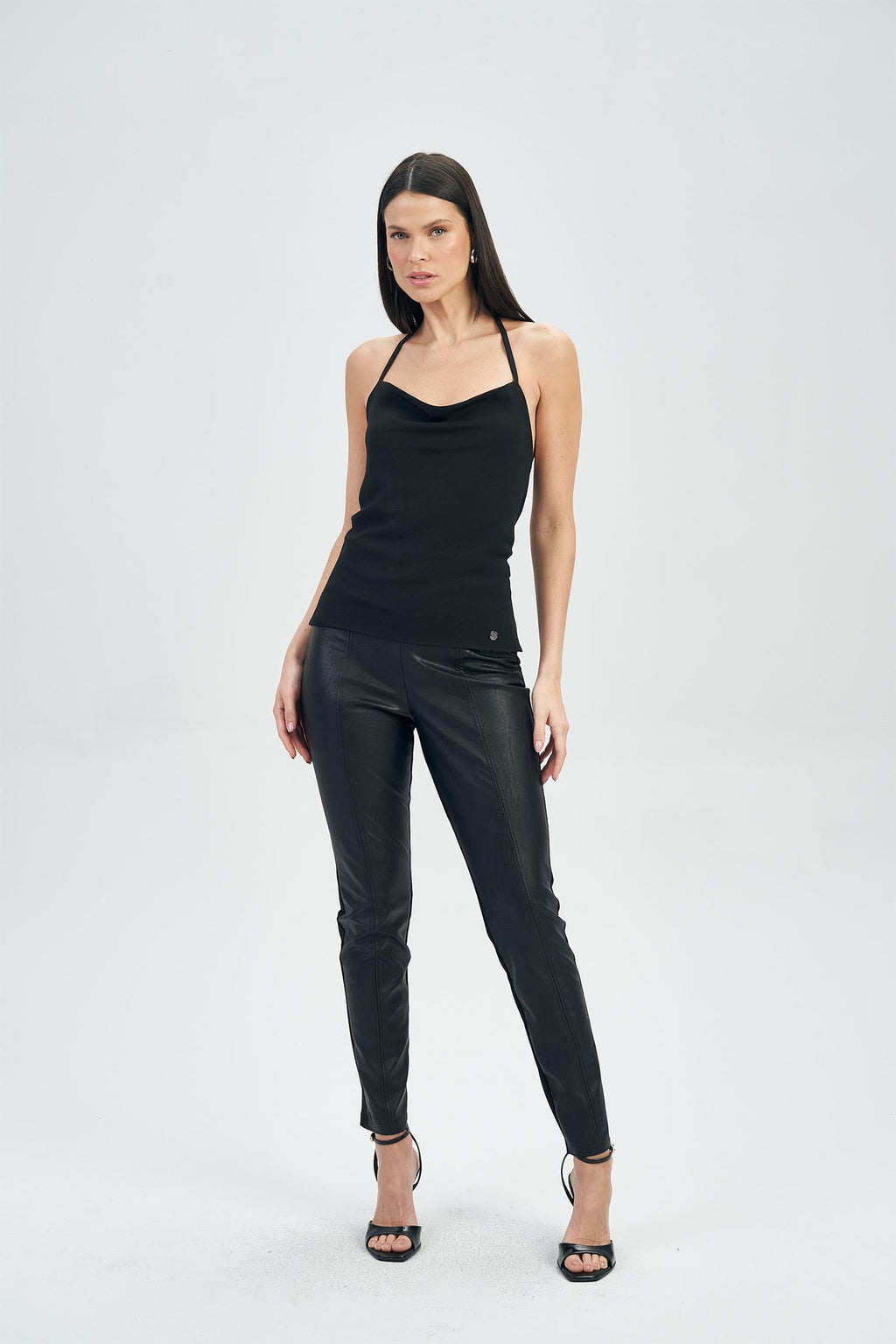 Blusa Black Costas Abertas Feminina Acostamento Preto