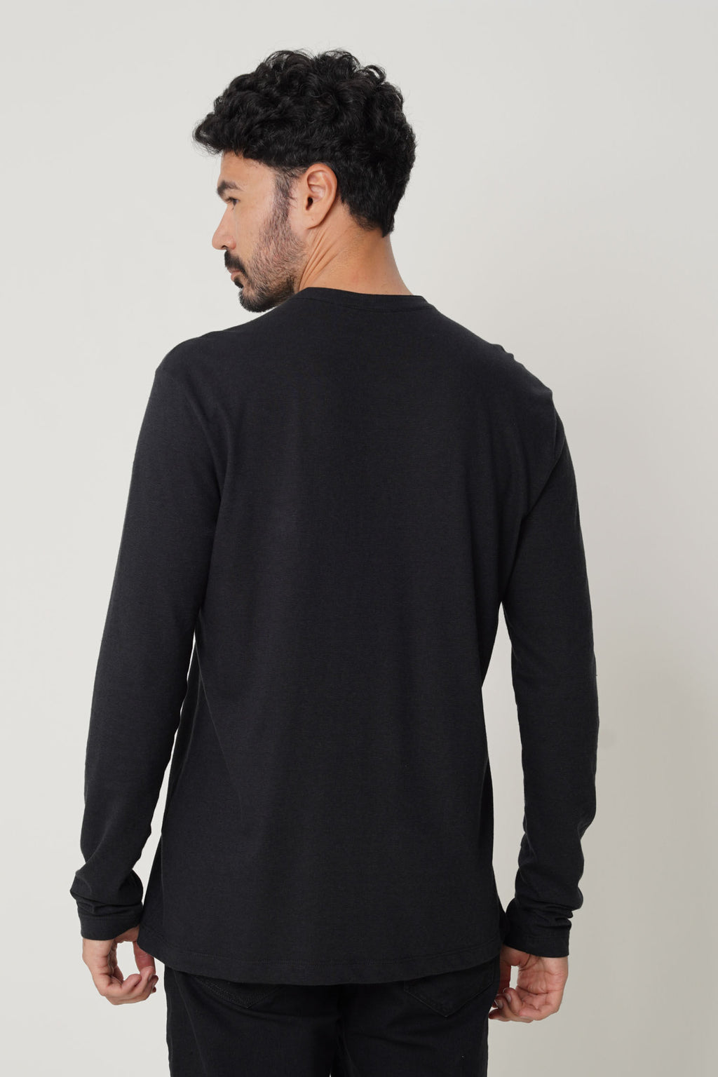 Camiseta Manga Longa Bordada Masculina Acostamento Preto