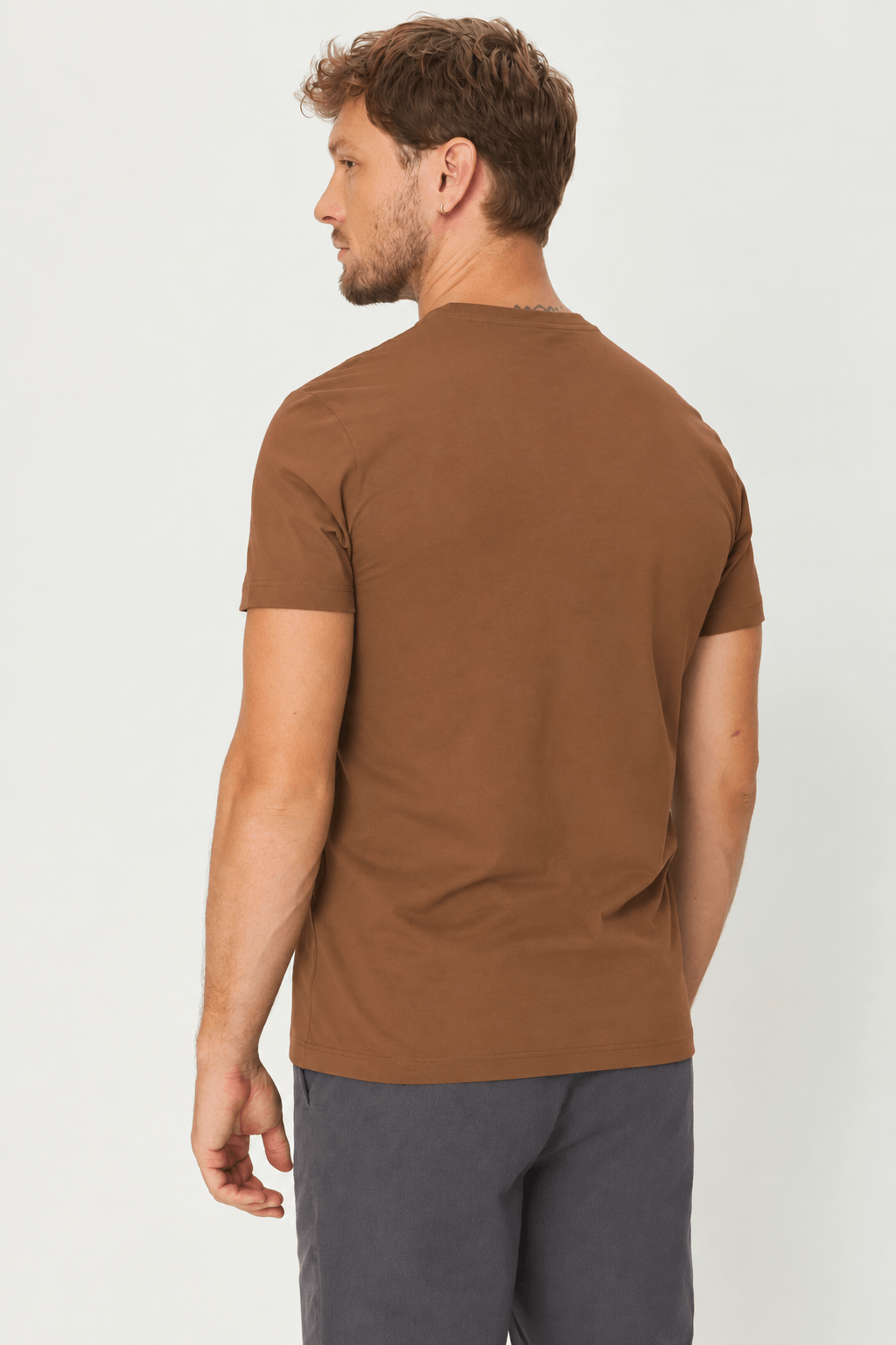 Camiseta Estampa Frontal Masculina Acostamento Marrom Castanho