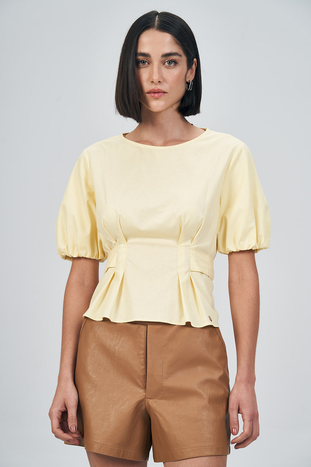 Blusa Com Prega e Faixa Feminina Acostamento Butter