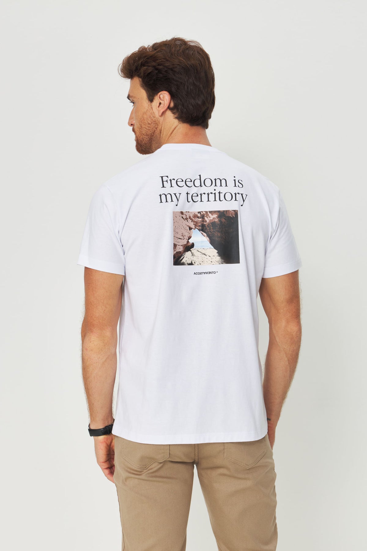 Camiseta Estampa Costas Masculina Acostamento Branco