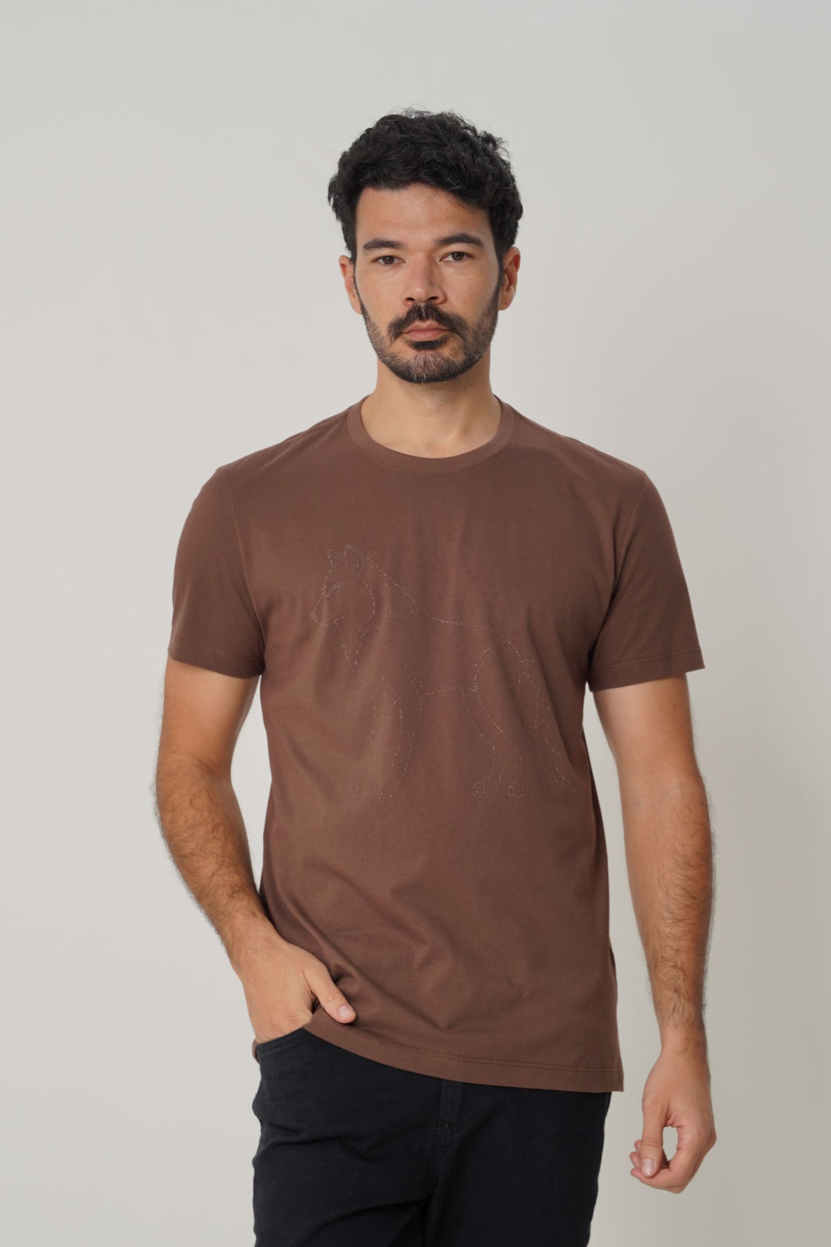 Camiseta Estampa Lobo Masculina Acostamento Marrom Ipe