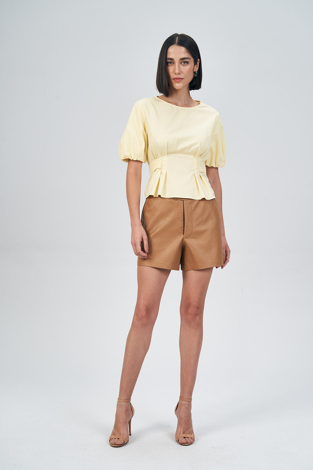 Blusa Com Prega e Faixa Feminina Acostamento Butter