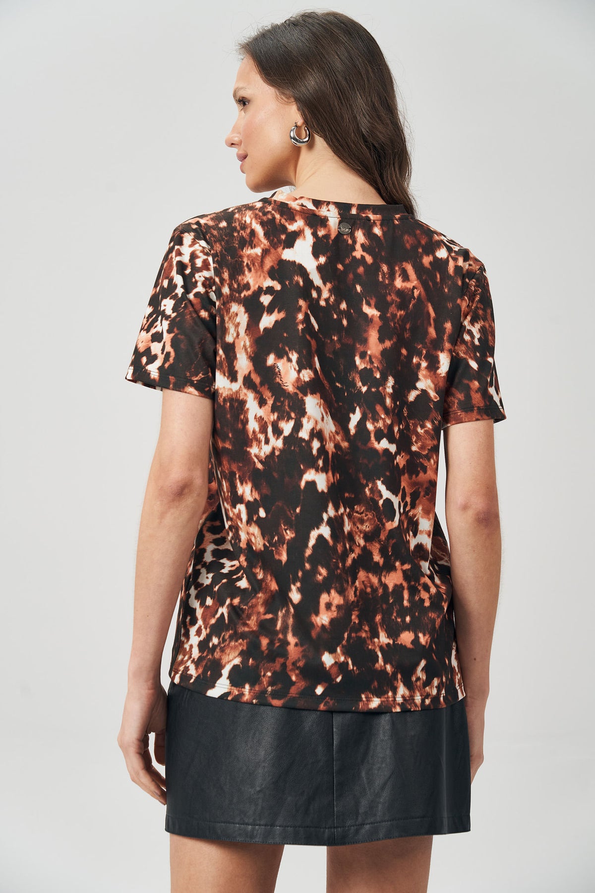 T-Shirt Print Modern Feminina Acostamento Savage Skin