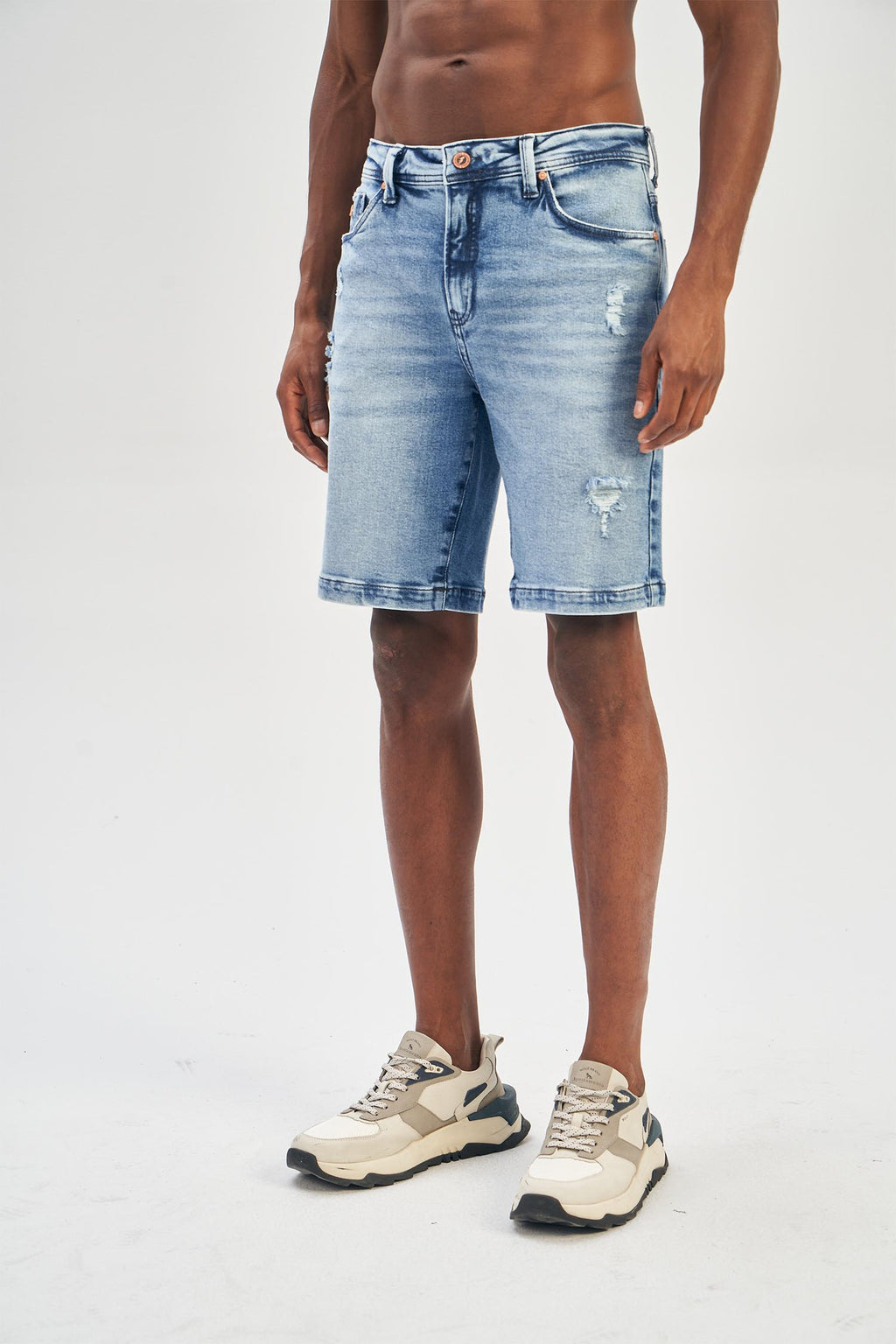 Bermuda Jeans Com Puídos Masculina Acostamento Jeans Intermediario