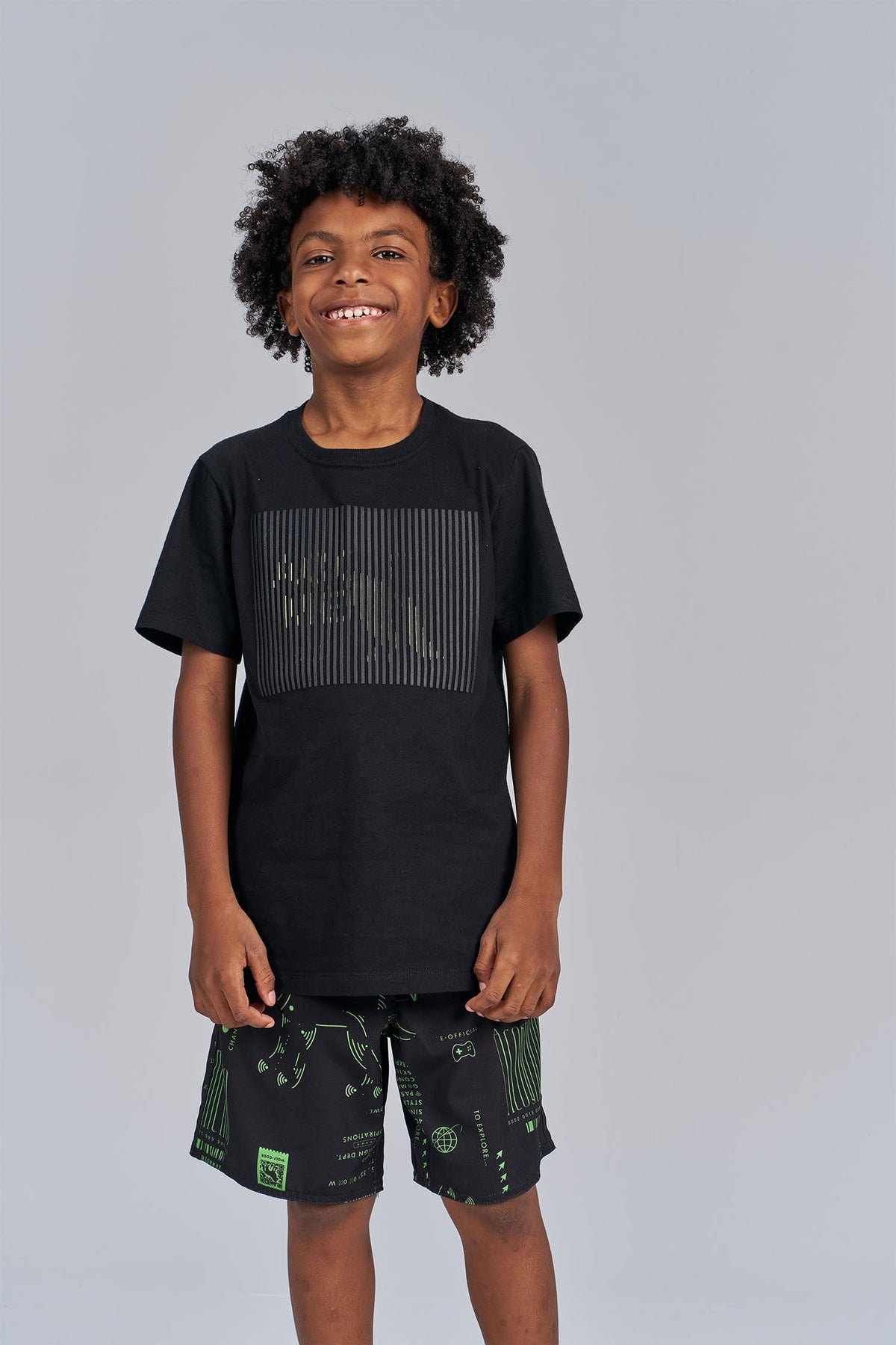Camiseta Drawn Line Menino Acostamento Next Preto