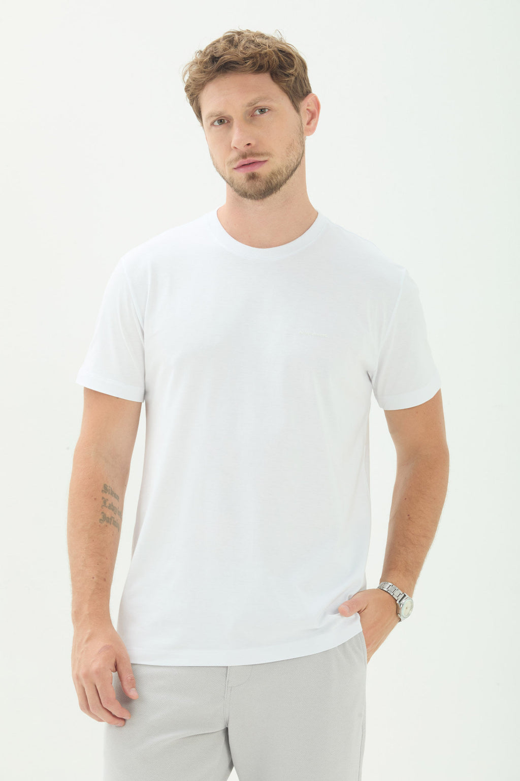 Camiseta Minimal Masculina Acostamento Branco