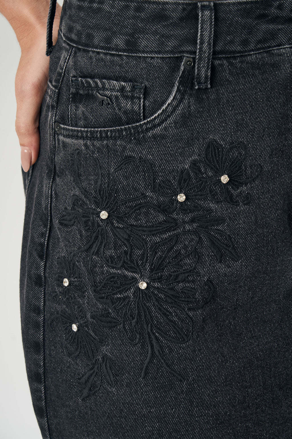 Saia Jeans Bordada Feminina Acostamento Jeans Escuro