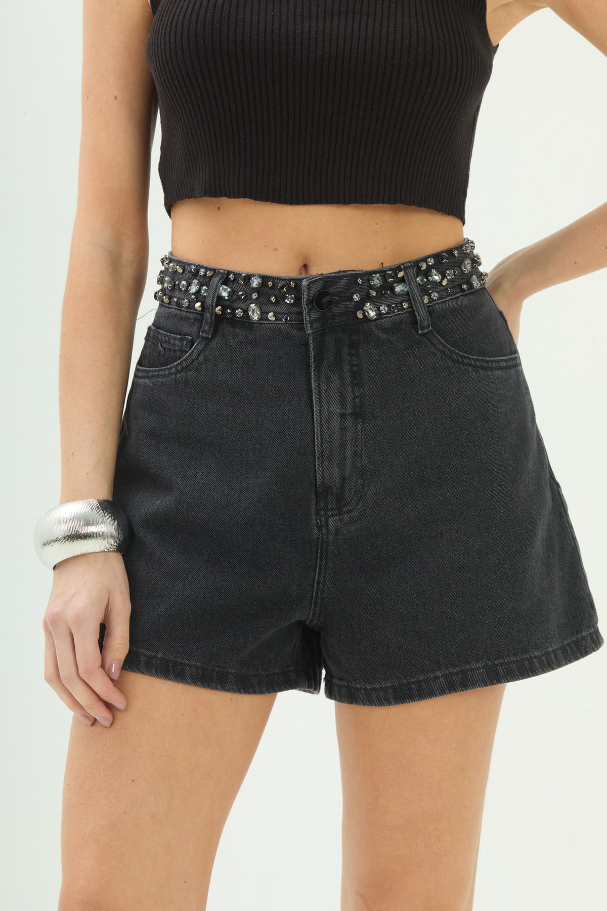 Short Jeans Mom Detalhado ACT Feminino Jeans Escuro