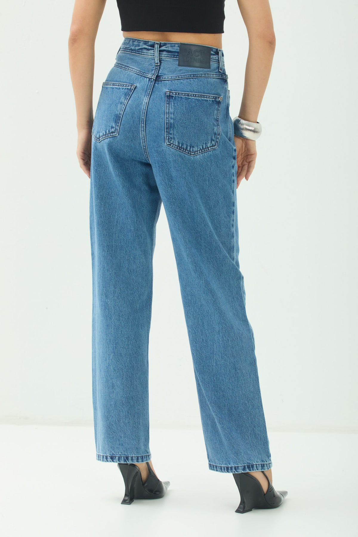 Calça Jeans Straight Cintura Alta ACT Feminina Jeans Intermediario
