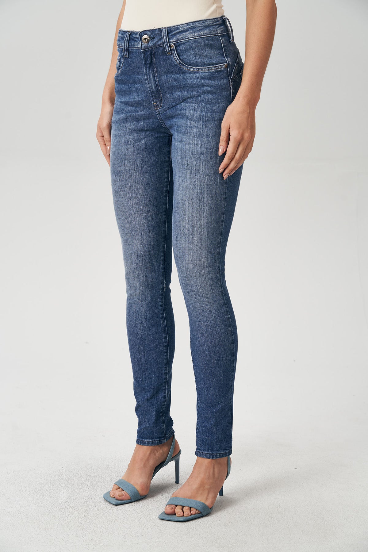 Calça Jeans Skinny Sculpted Feminina Acostamento Jeans Intermediario