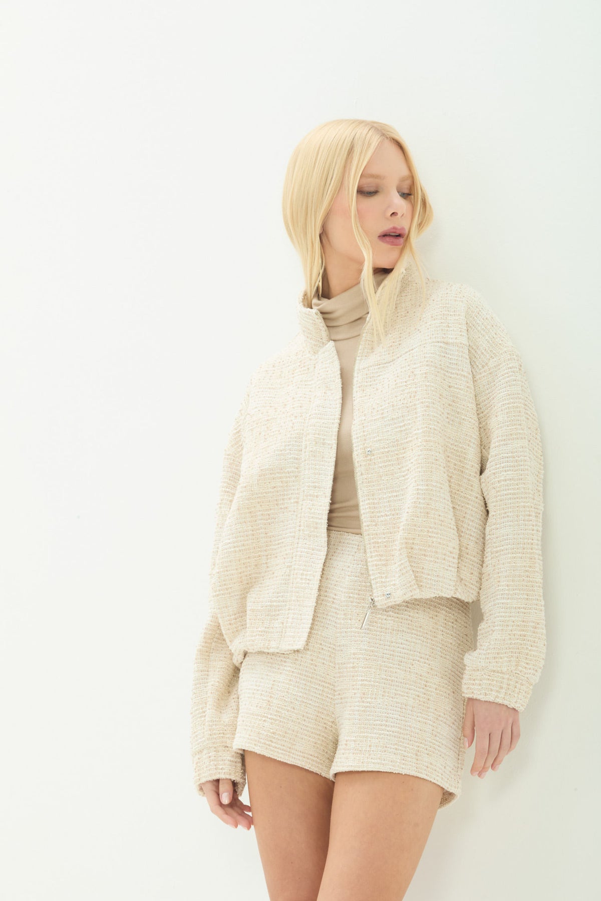 Jaqueta Texturizada ACT Feminina Sand C/ Off White