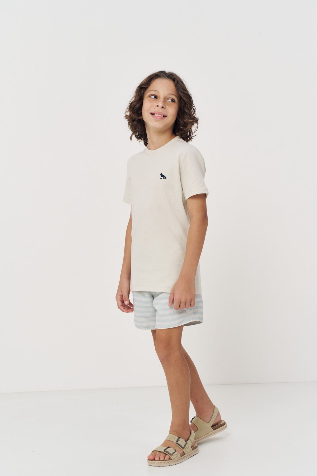 Camiseta Básica Premium Menino Acostamento Next Cinza Gelo