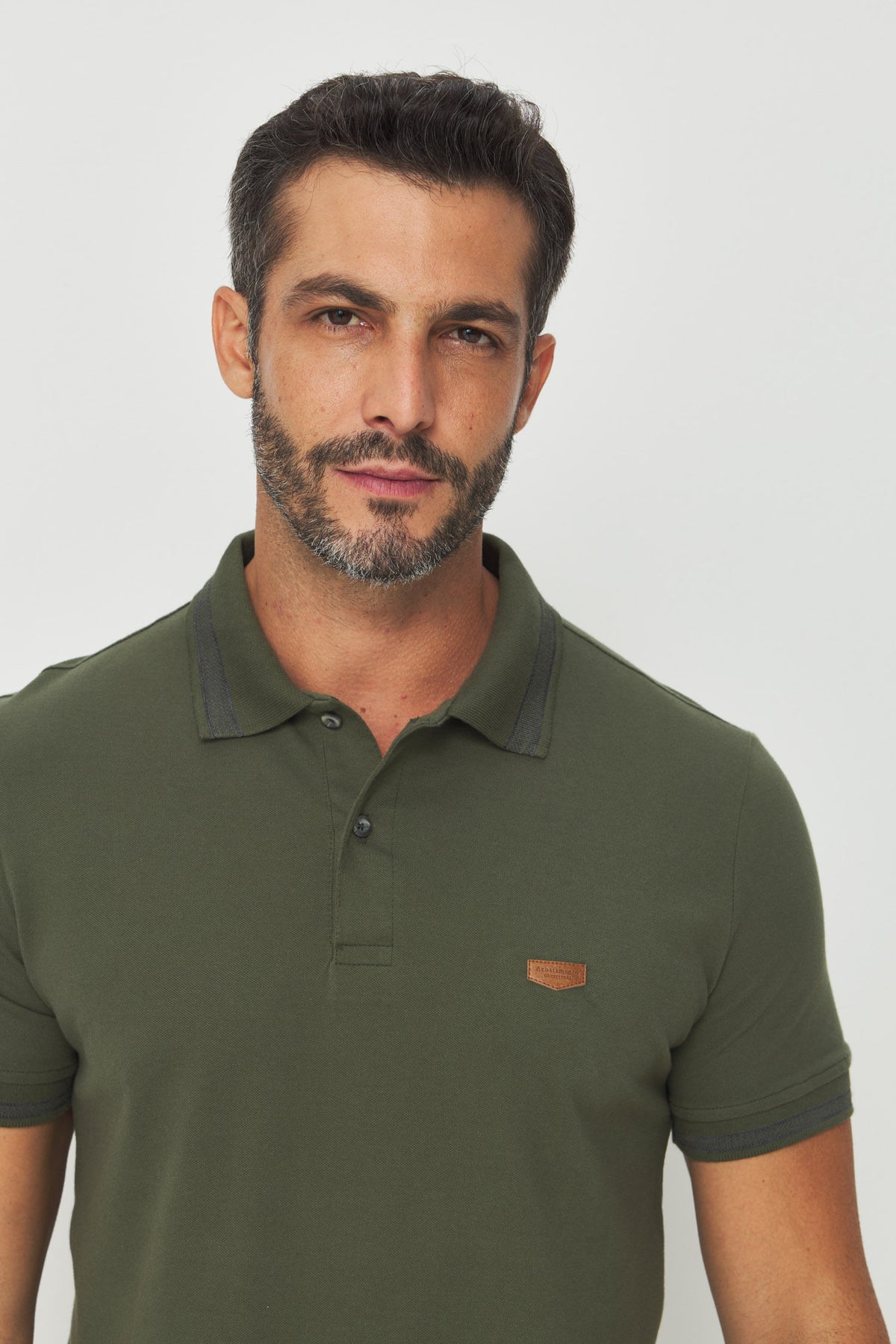 Polo Detail Minimalista Masculina Acostamento Verde Militar