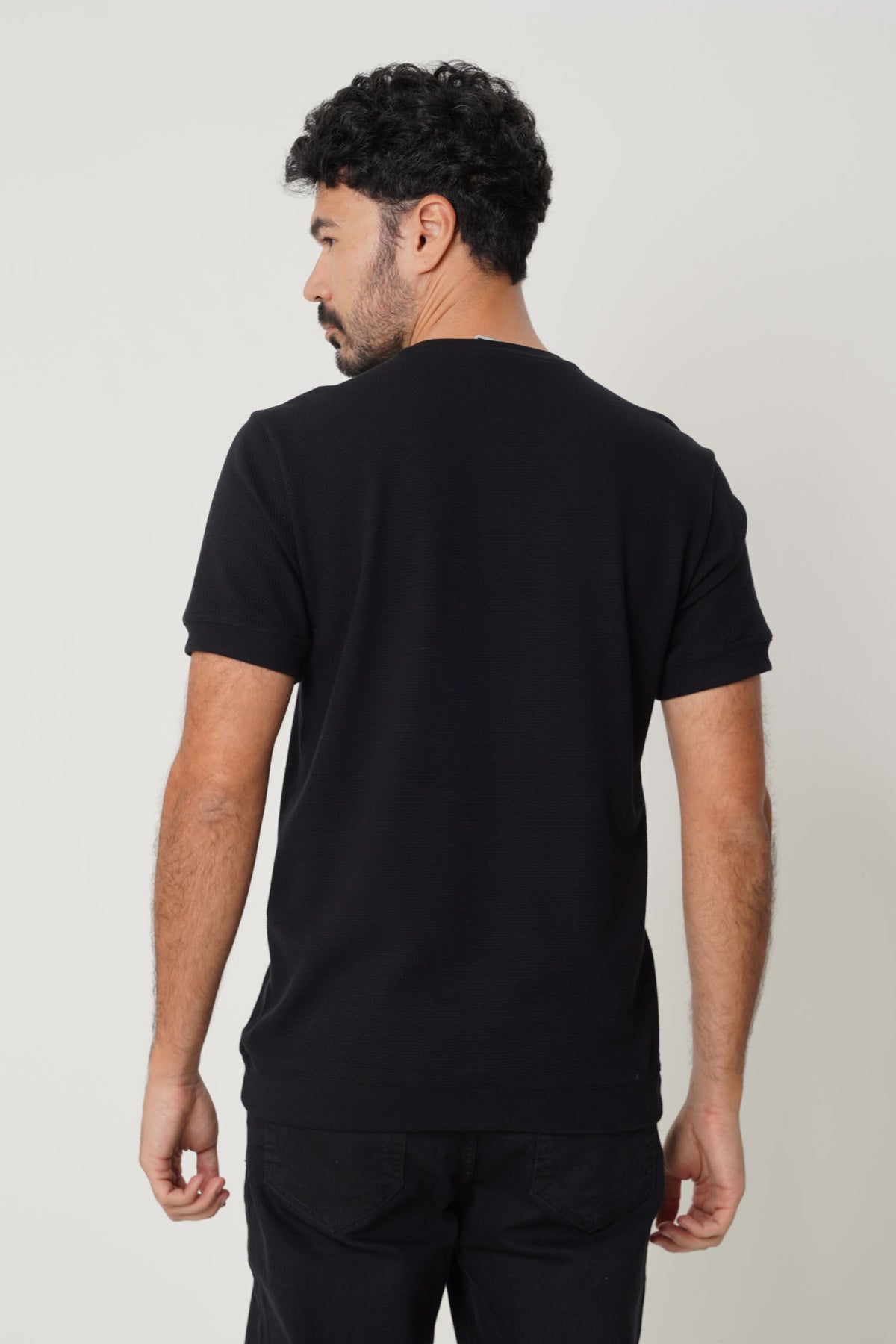 Camiseta Henley Bordada Masculina Acostamento Preto