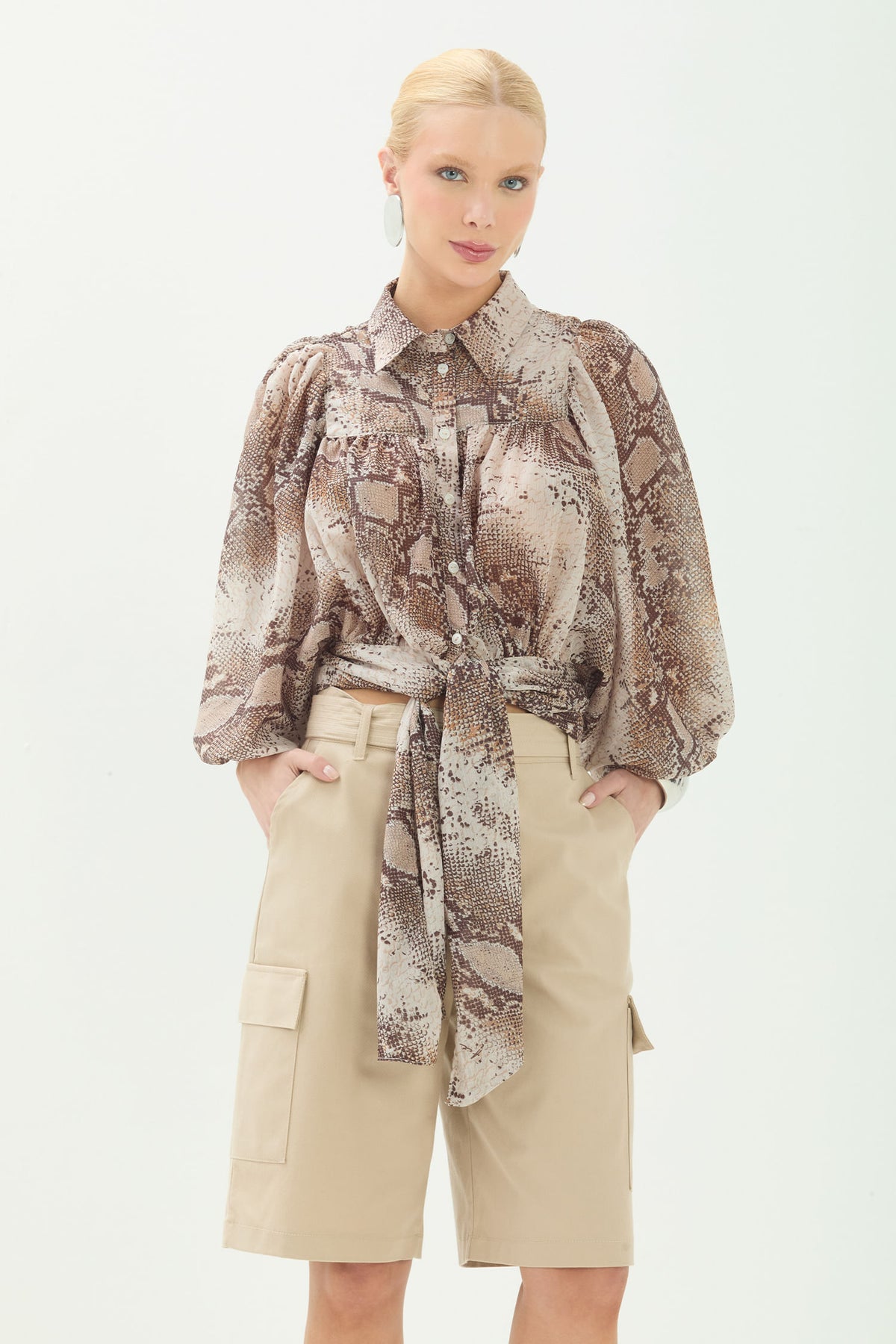 Bermuda Cargo Com Bolsos ACT Feminina Sand