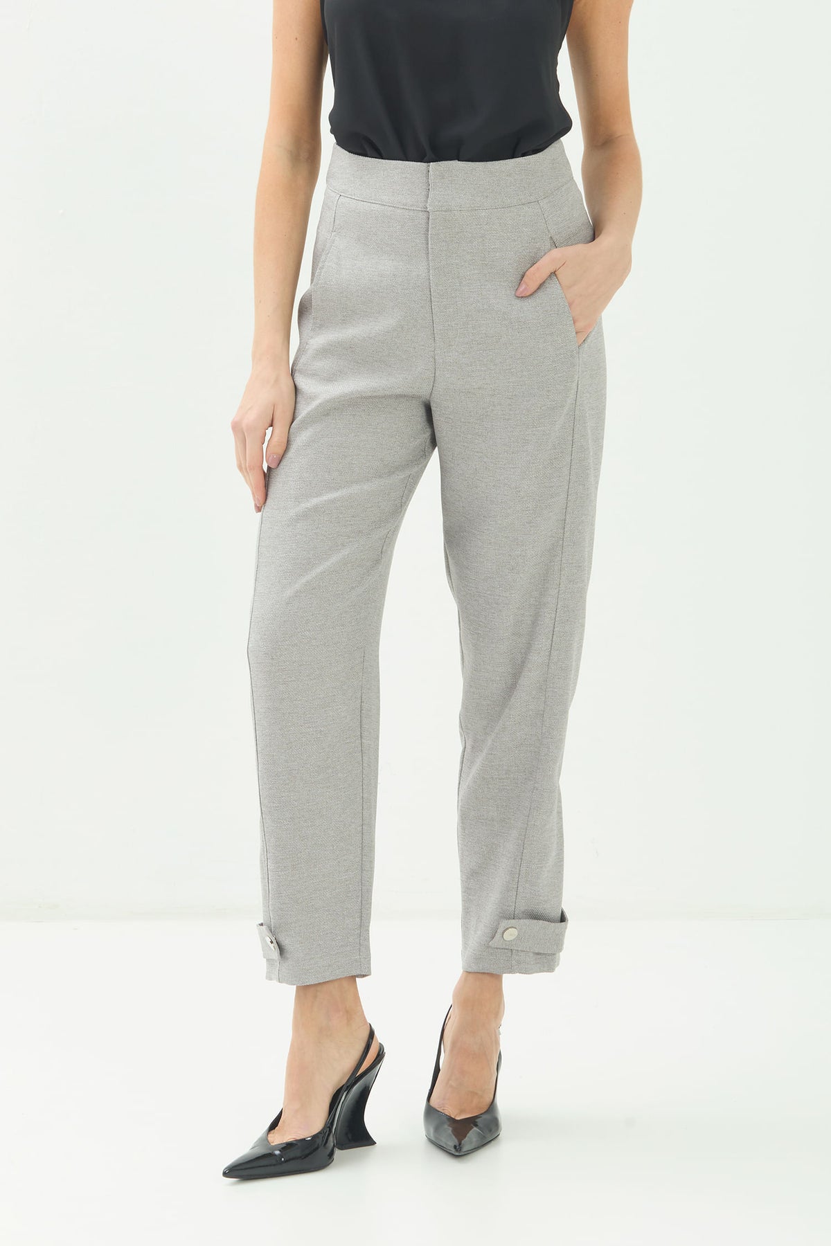 Calça Alfaiataria Com Barra Dobrada ACT Feminina Light Silver