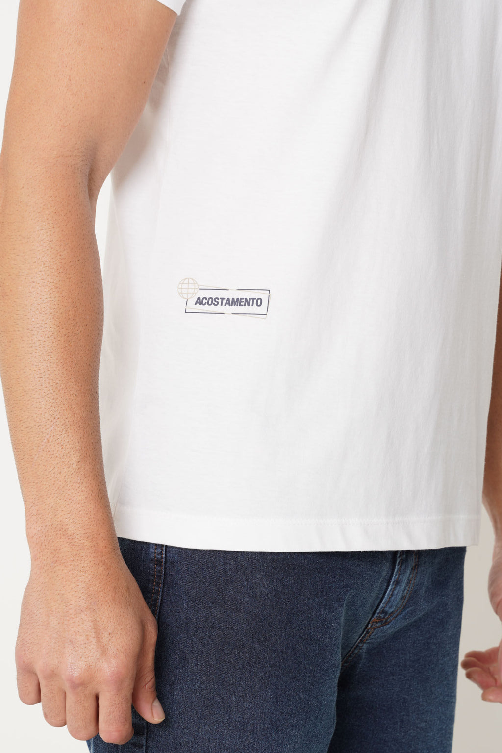 Camiseta Estampa Geométrica Masculino Acostamento Off White